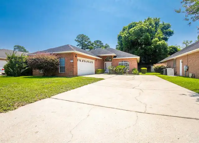 Property at 5931 Hermitage Dr, Pensacola, FL, 32504, 3 beds, 2 baths, [object Object]