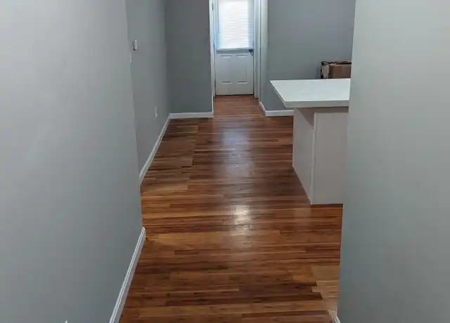 Property at 75 Snell St Unit 2R, Fall River, MA, 02721, 2 beds, 1 bath, [object Object]