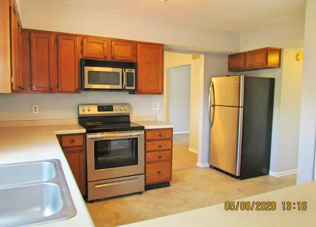 Property at 4822 Shadow Pointe Dr, Indianapolis, IN, 46254, 3 beds, 2.5 baths, [object Object]