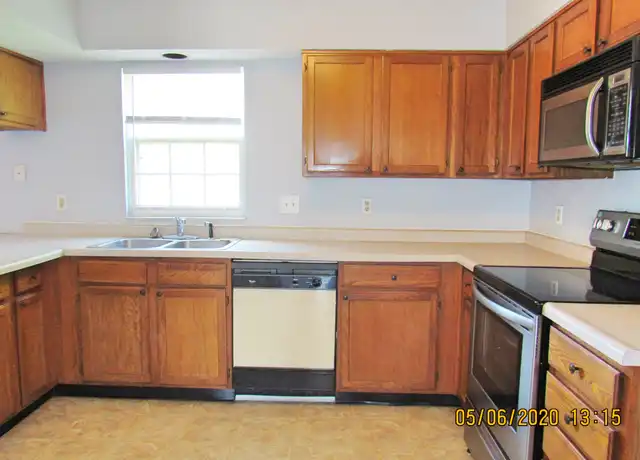 Property at 4822 Shadow Pointe Dr, Indianapolis, IN, 46254, 3 beds, 2.5 baths, [object Object]