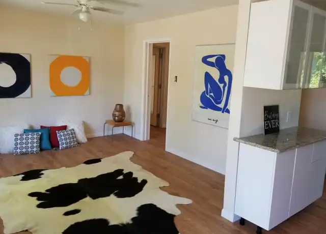 Property at 110 Glen Park St, Houston, TX, 77009, 2 beds, 1 bath, [object Object]