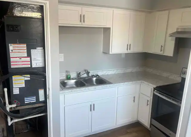 Property at 2305 16th Ave Unit 1, Vienna, WV, 26105, 2 beds, 1 bath, [object Object]