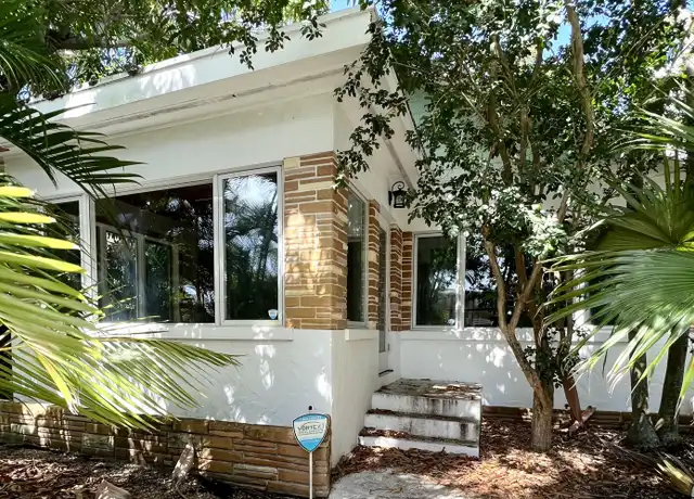 Property at 5415 N Flagler Dr, West Palm Beach, FL, 33407, 2 beds, 1 bath, [object Object]