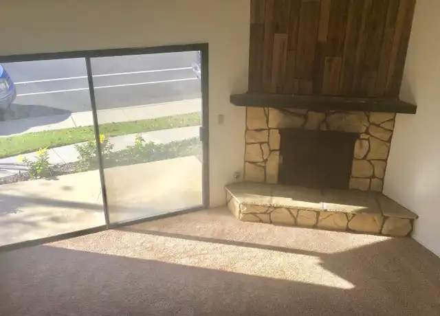Property at 676 Rosewood Ave, Camarillo, CA, 93010, 2 beds, 2 baths, [object Object]