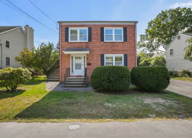 Property at 221 Hunyadi Ave, Fairfield, CT, 06824, 2 beds, 1 bath, [object Object]