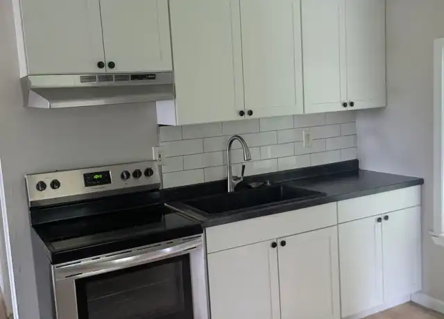 Property at 14 George St, Seymour, CT, 06483, 2 beds, 1 bath, [object Object]