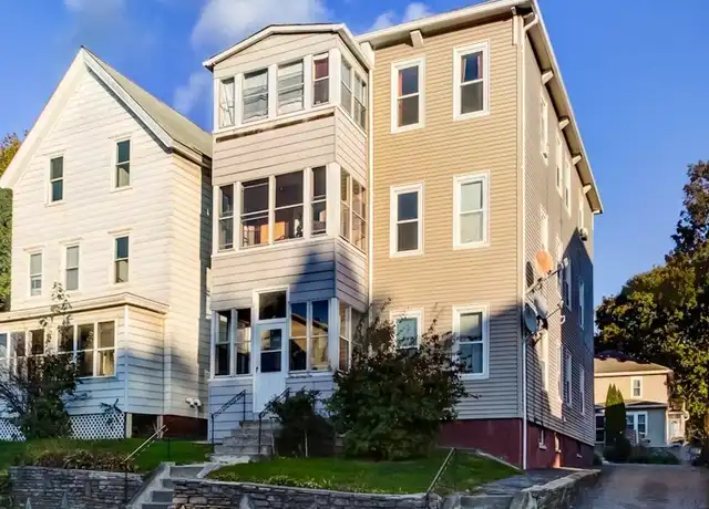 Property at 171 Vernon St Unit 3, Worcester, MA, 01610, 3 beds, 1 bath, [object Object]