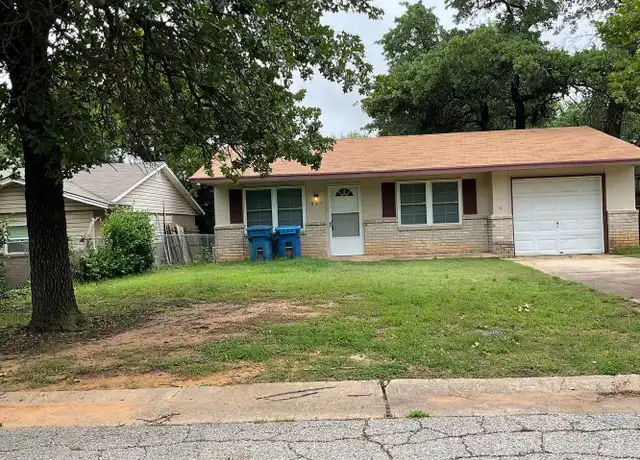 Property at 537 Franklin St, Jones, OK, 73049, 3 beds, 1.5 baths, [object Object]