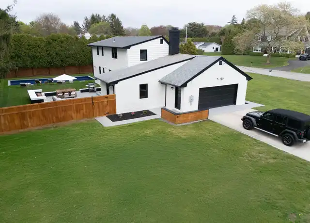 Property at 17 Underhill Dr, Southampton, NY, 11968, 4 beds, 3 baths, [object Object]