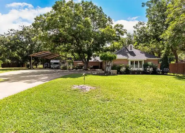 Property at 711 N Harrison St, West, TX, 76691, 3 beds, 2 baths, [object Object]