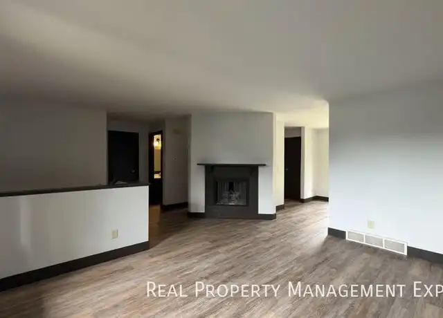 Property at 932 S Cleveland Ave, Sioux Falls, SD, 57103, 3 beds, 2.5 baths, [object Object]