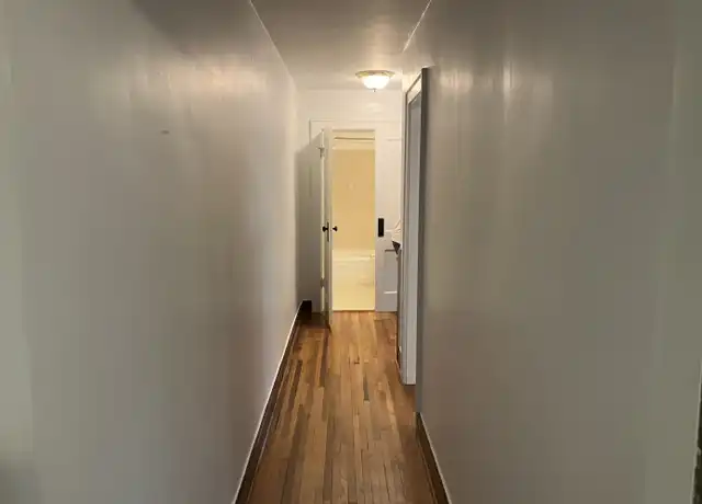 Property at 240 E Kelso Rd Unit 1, Columbus, OH, 43202, 3 beds, 1 bath, [object Object]