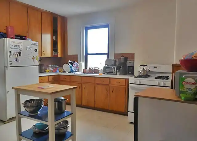 Property at 40 Cedar St, Somerville, MA, 02143, 3 beds, 1 bath, [object Object]