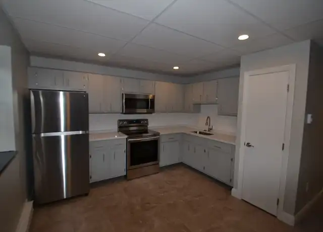 Property at 594 Franklin St #6, Melrose, MA, 02176, 1 bed, 1 bath, [object Object]