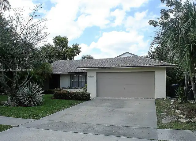 Property at 11297 Pine Valley Dr, Wellington, FL, 33414, 3 beds, 2 baths, [object Object]