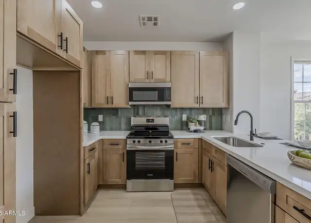 Property at 28934 N 124th Ln, Peoria, AZ, 85383, 3 beds, 2 baths, [object Object]