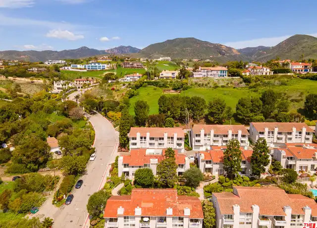 Property at 28288 Rey De Copas Ln, Malibu, CA, 90265, 2 beds, 2.5 baths, [object Object]