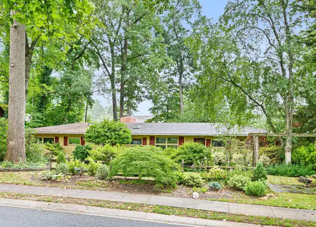 Property at 113 Bent Ln, Newark, DE, 19711, 4 beds, 2.5 baths, [object Object]