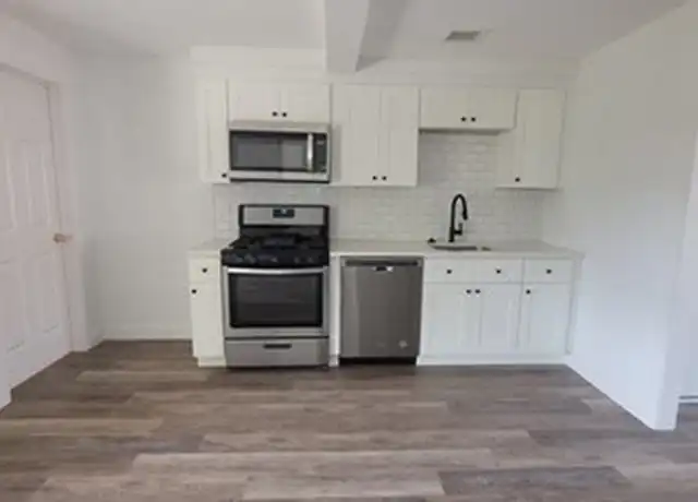 Property at 63 River St Unit 2, Southbridge, MA, 01550, 3 beds, 1 bath, [object Object]
