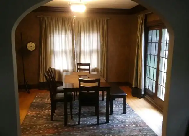 Property at 1404 S Main Ave, Sioux Falls, SD, 57105, 5 beds, 2 baths, [object Object]