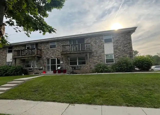 Property at 153 Morris St Unit 5, Pewaukee, WI, 53072, 2 beds, 1 bath, [object Object]