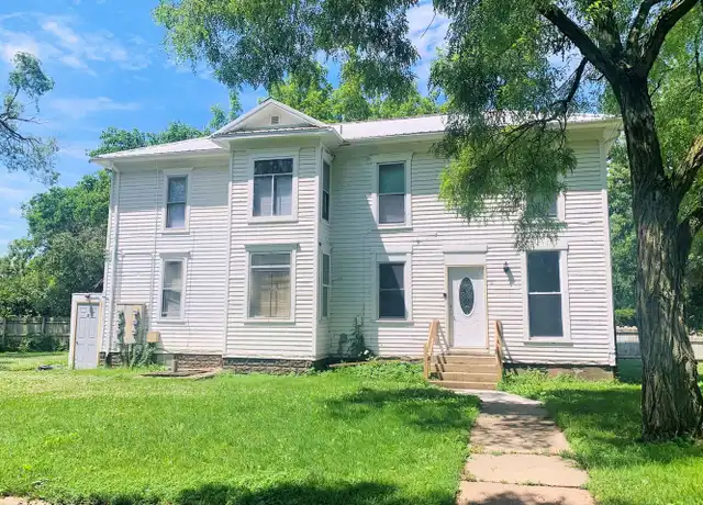 Property at 1123 E 2nd Ave Unit 4, Mitchell, SD, 57301, 1 bed, 1 bath, [object Object]