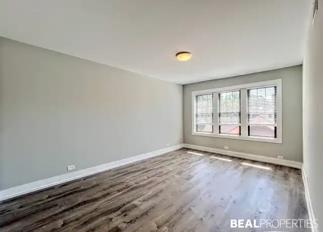 Property at 1128 Maple Ave Unit B1 (2), Evanston, IL, 60202, 2 beds, 1 bath, [object Object]
