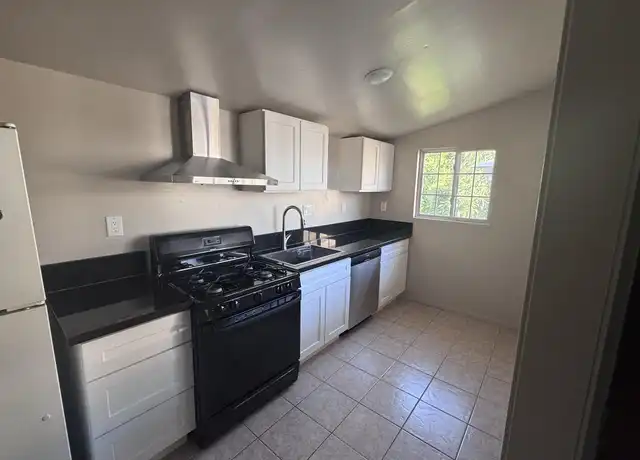 Property at 7614 Security Ave, Burbank, CA, 91504, 0 beds, 1 bath, [object Object]
