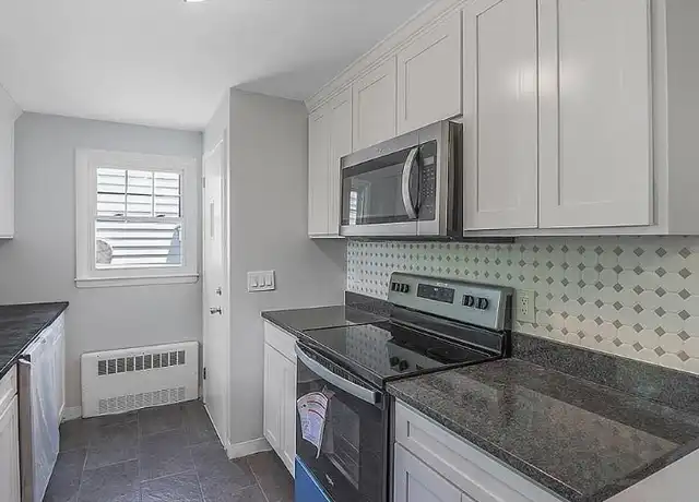 Property at 75 Streckfus Rd, Stratford, CT, 06614, 3 beds, 2 baths, [object Object]