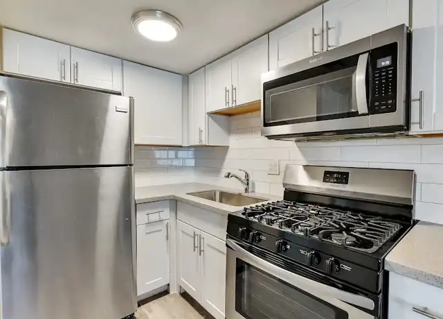 Property at 4021 N 40th St Unit 33, Phoenix, AZ, 85018, 1 bed, 1 bath, [object Object]