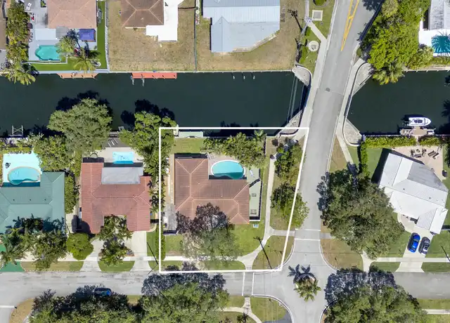 Property at 701 W Royal Palm Rd, Boca Raton, FL, 33486, 3 beds, 2.5 baths, [object Object]