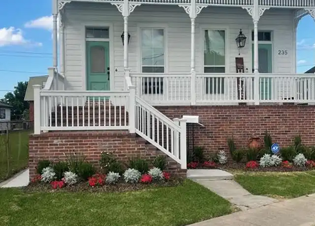 Property at 235 Governor Hall St Unit B, Gretna, LA, 70053, 2 beds, 1 bath, [object Object]