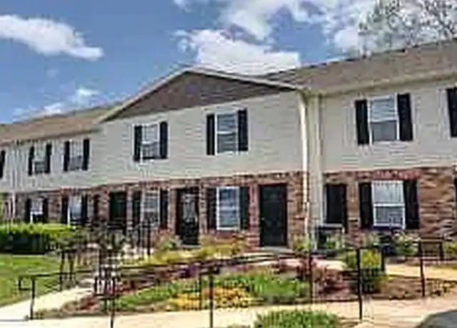 Property at River Retreat Apartments - 800 Cheyenne Blvd, Madison, TN, 37115, 2 beds, 1 bath, [object Object]