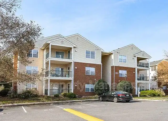 Property at The Links - 801 Virginia Center Pkwy, Glen Allen, VA, 23059, 2 beds, 2 baths, [object Object]
