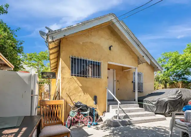 Property at 847 W 43rd St, Los Angeles, CA, 90037, 1 bed, 1 bath, [object Object]