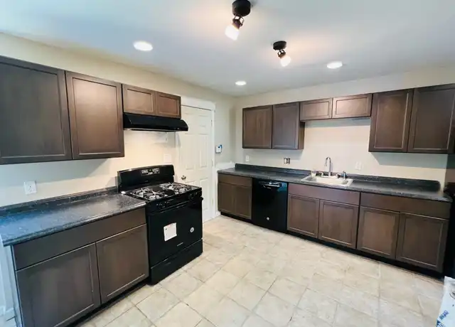 Property at 165 Sharpe St, Kingston, PA, 18704, 3 beds, 1.5 baths, [object Object]