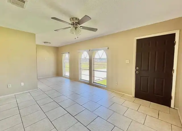 Property at 3021 Sycamore Ave Unit 10, Bay City, TX, 77414, 2 beds, 1 bath, [object Object]