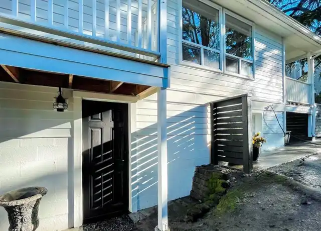Property at 516 2nd Ave S Unit B, Kirkland, WA, 98033, 1 bed, 1 bath, [object Object]