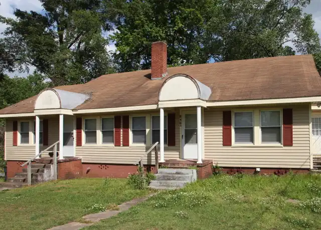 Property at 215 Samford Ave Unit A, Opelika, AL, 36801, 2 beds, 1 bath, [object Object]