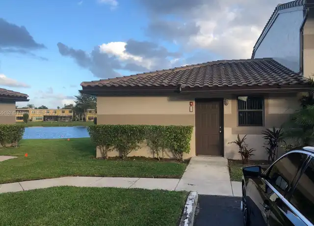 Property at 9836 Nob Hill Ln, Sunrise, FL, 33351, 1 bed, 1 bath, [object Object]