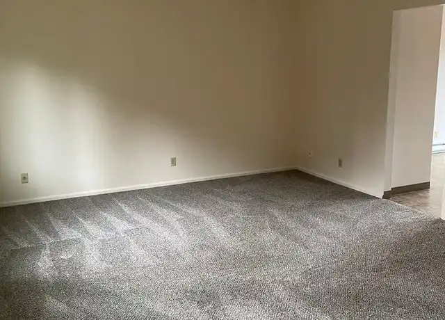Property at 432 W Umpqua St Unit 22, Roseburg, OR, 97471, 3 beds, 1.5 baths, [object Object]