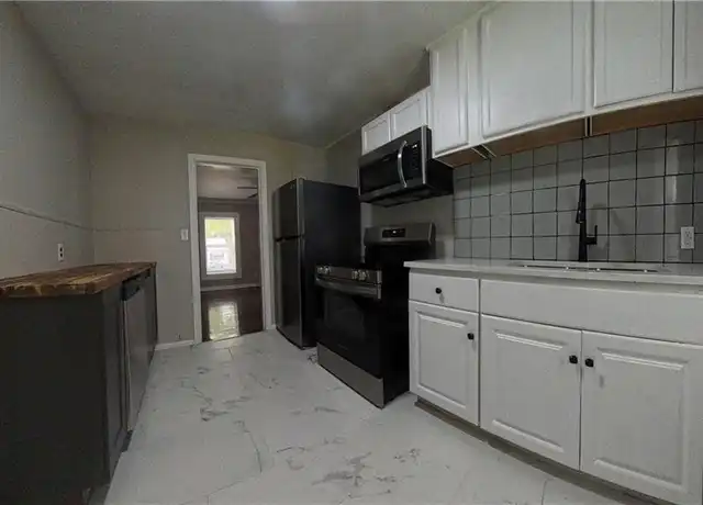 Property at 8032 Brooklyn Ave, Kansas City, MO, 64132, 3 beds, 1 bath, [object Object]