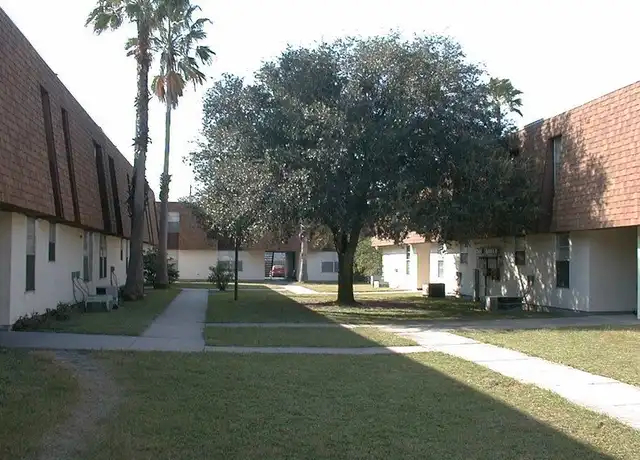 Property at 800 E General Cavazos Blvd Unit 102, Kingsville, TX, 78363, 2 beds, 1.5 baths, [object Object]