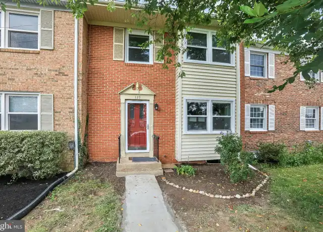 Property at 123 Davis Ave SW, Leesburg, VA, 20175, 4 beds, 3.5 baths, [object Object]