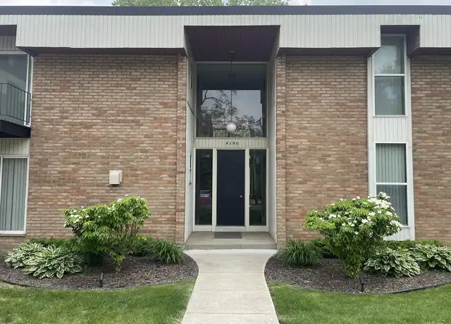 Property at 4190 Rochester Rd Unit : 110, Royal Oak, MI, 48073, 2 beds, 1 bath, [object Object]
