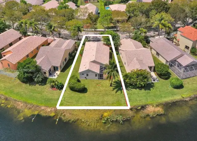 Property at 4394 Mahogany Ridge Dr, Weston, FL, 33331, 3 beds, 2 baths, [object Object]