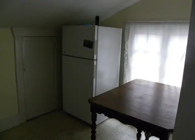 Property at 320 E 400 N Unit 2, Logan, UT, 84321, 1 bed, 1 bath, [object Object]