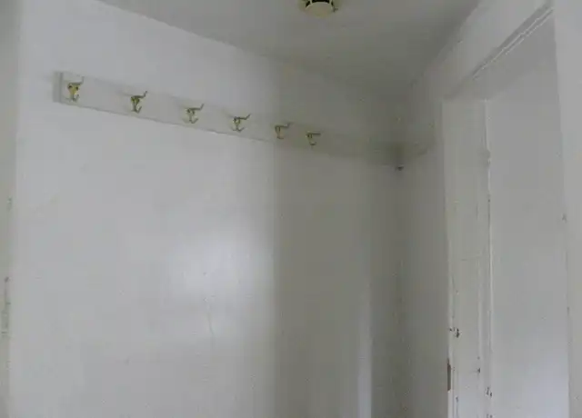 Property at 320 E 400 N Unit 2, Logan, UT, 84321, 1 bed, 1 bath, [object Object]