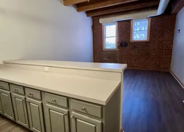Property at 1300 W 9th St Unit 525, Cleveland, OH, 44113, 1 bed, 1 bath, [object Object]