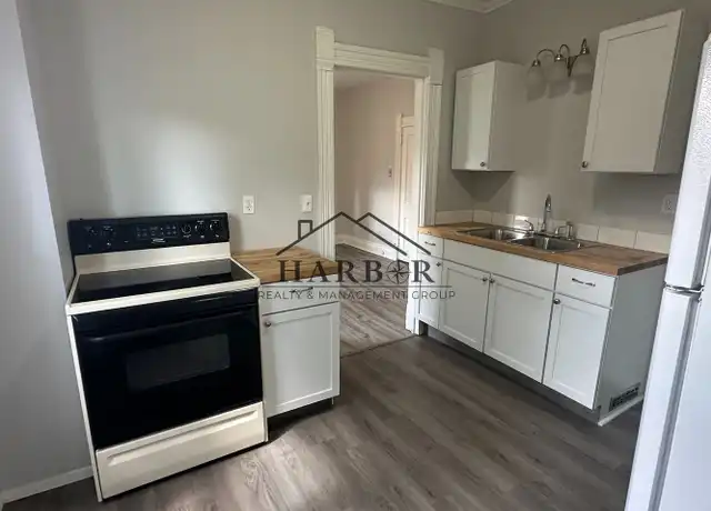 Property at 527 Boone St Unit 2, Boone, IA, 50036, 1 bed, 1 bath, [object Object]